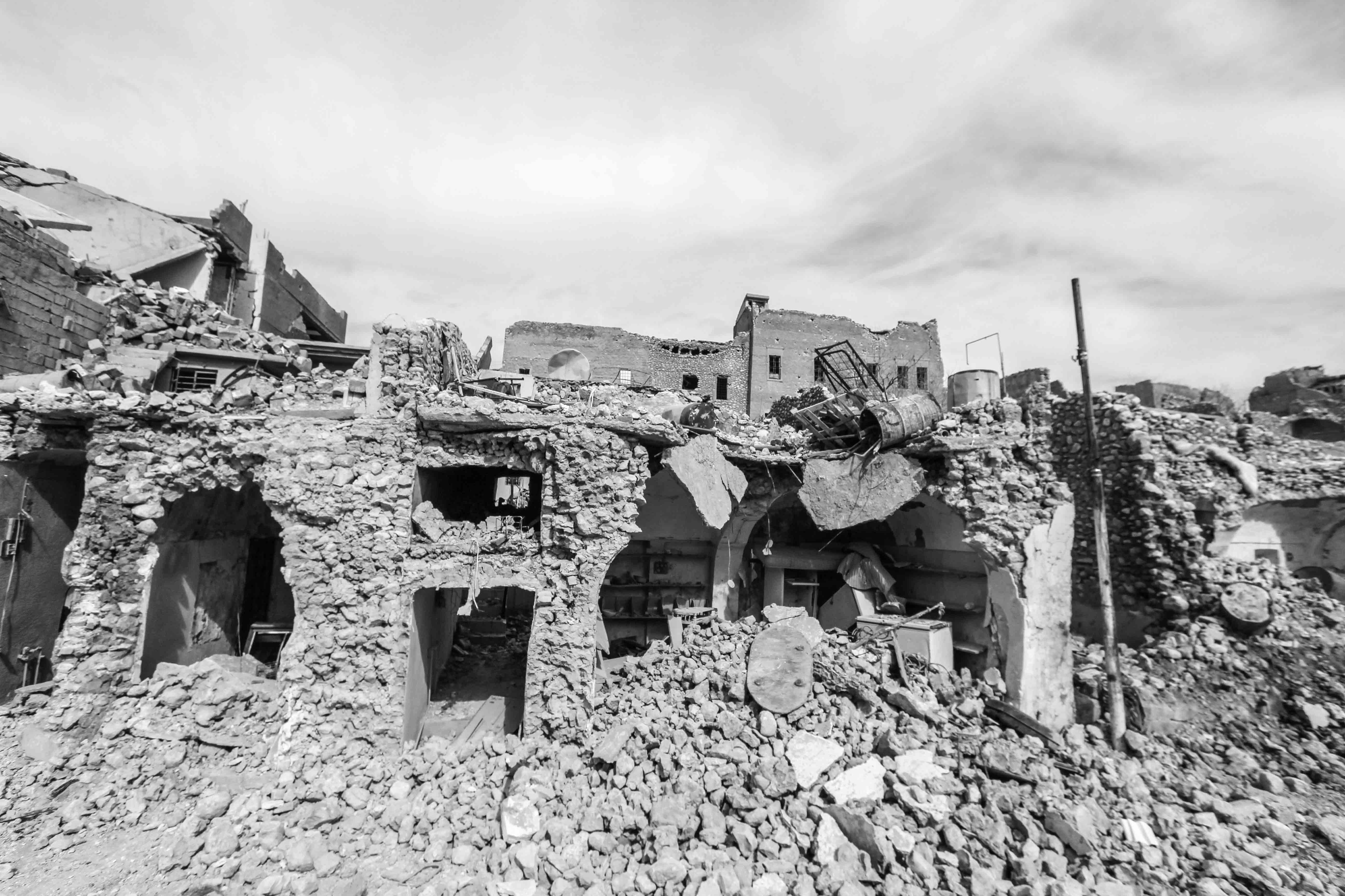 ما زالت المدينة الواقعة في محافظة نينوى مدمرة الى حد كبير (تصوير: شفان هركي)